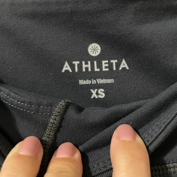Women's Athleta Power X's and O's Black Capri Pants - size XS - Picture 10 of 12